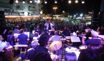 LA ORQUESTA MUNICIPAL Y VINTAGE EN PLAZA PRIMERA JUNTA